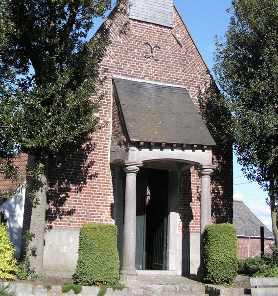 Kapel_burcht_bever_