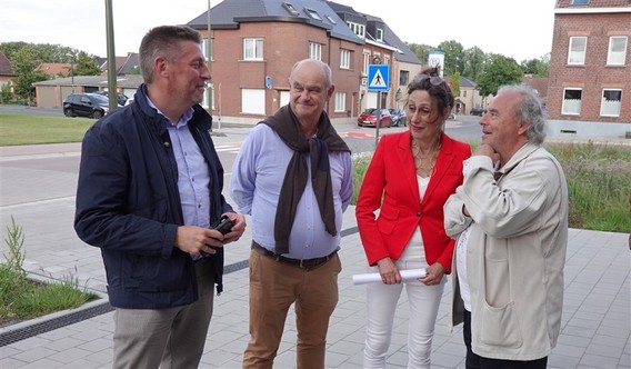 Inhuldiging_stationsomgeving_en_kijkje_bij_okkernoot__5_