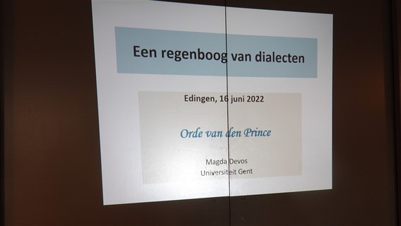 Ovdp_ontvangt_dialectenkenner_devos__3_