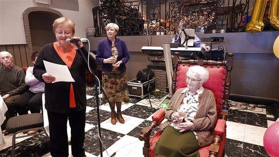 Okra_kerst_geramine_vanderroost_100__1_