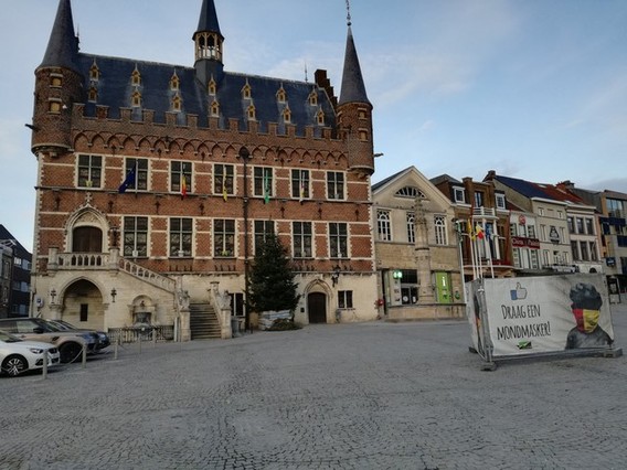 Geraardsbergen_stadhuis_2__kopie_