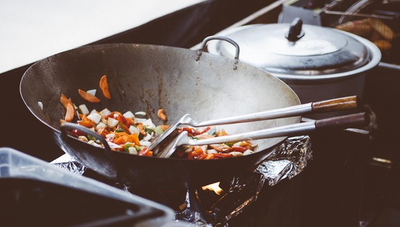 Cooking-1835369_1920