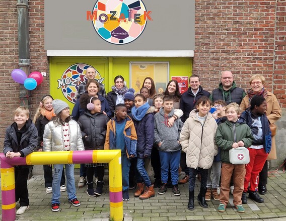 A_bubao_de_moza__ek_bij_ingang-nieuwe_banner