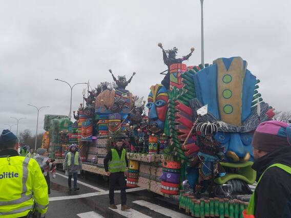 40b7eaaf-43ff-4c32-b24c-68ee6bdcb6cc