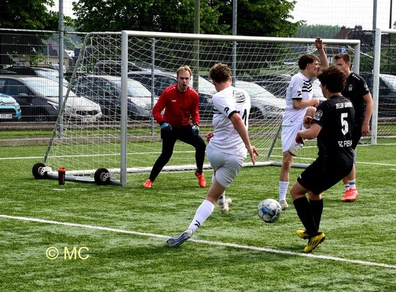 Editie_galmaarden_samen_helpen_voetbal_3__kopie_