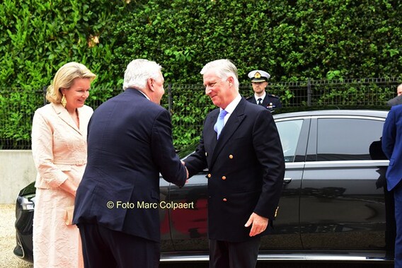 Gouverneur Jan Spooren mocht de Koning en Koningin welkom heten.- Foto Marc Colpaert