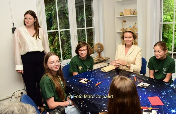 Even aan tafel voor een workshop.- Foto marc Colpaert