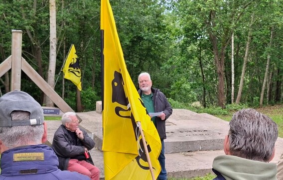 Aan het praalgraf van Staf De Clercq