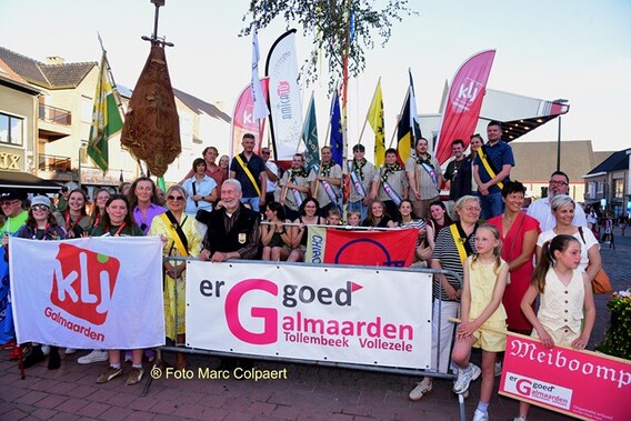 Samen voor de groepsfoto.- Foto Marc Colpaert