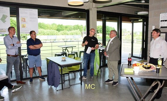 Walter Tielemans aan het woord met naast hem Erik Bellemans.- Foto Marc Colpaert