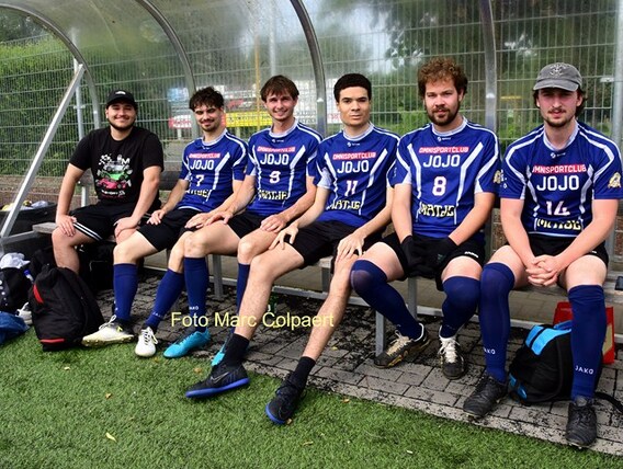 Team Mvc de Jojo s.- Foto Marc Colpaert