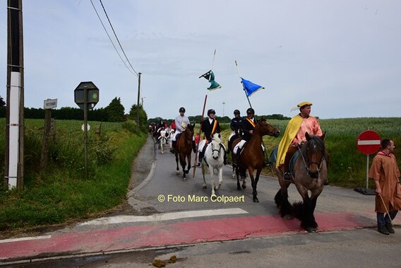 Paardenprocessie van start.- Foto Marc Colpaert