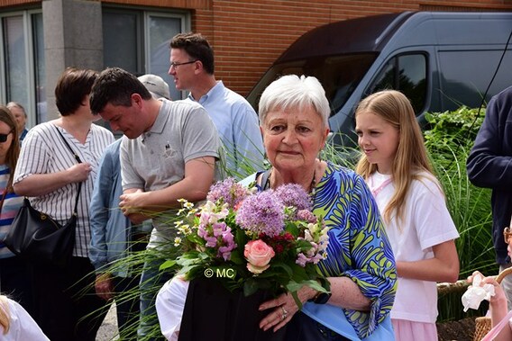 Bloemen voor Lucienne Lissens.- Foto Marc Colpaert