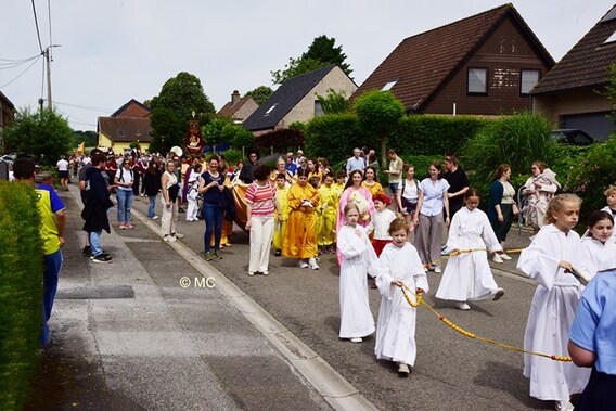 Paardenprocessie van start.- Foto Marc Colpaert