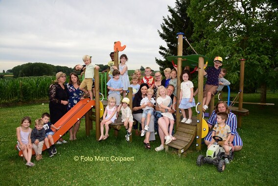 Groepsfoto van de kleuters.- Foto marc Colpaert