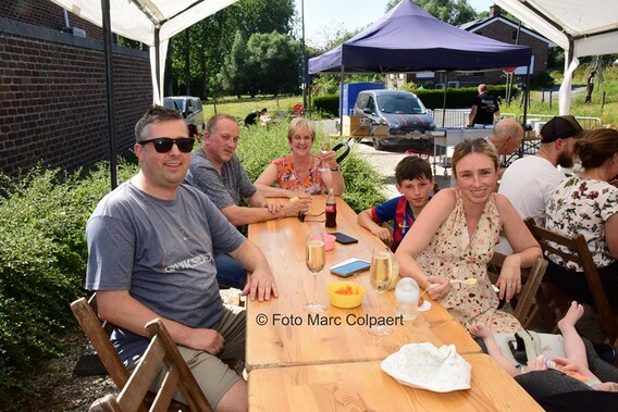 Feest in de Molenwijk.- Foto Marc Colpaert
