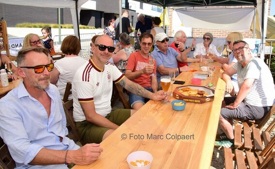 Feest in de Molenwijk.- Foto Marc Colpaert