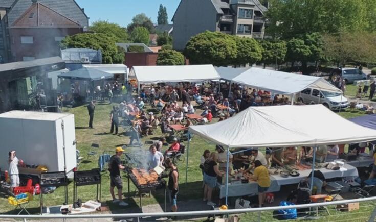 Wie honger had geen probleem er was BBQ.- Foto Marc Colpaert