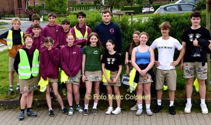 De eerste groep.- Foto Marc Colpaert