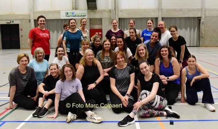 De dames waren zo vriendelijk om even te poseren.- Foto Marc Colpaert