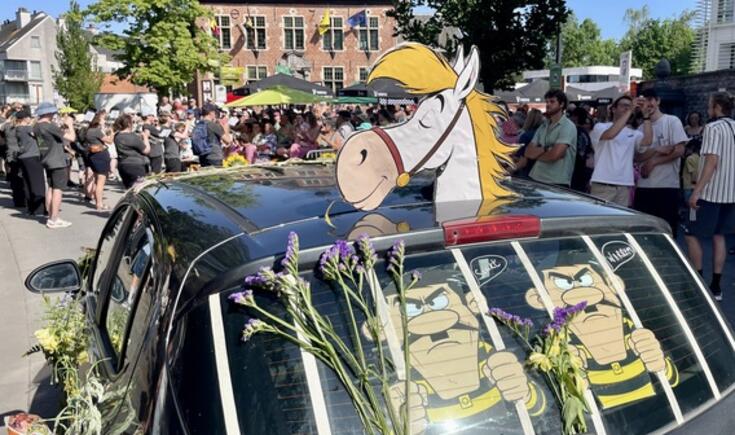 Het thema van de bloemencorso was dit jaar stripfiguren.