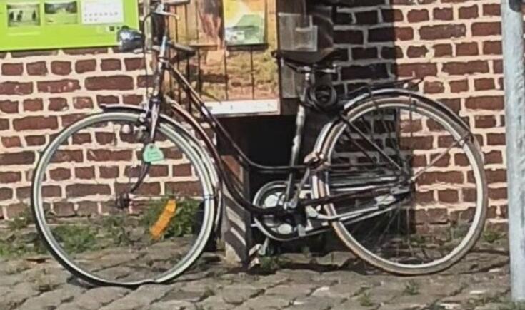 Fiets gestolen vertel het de Politie.- Foto Marc Colpaert