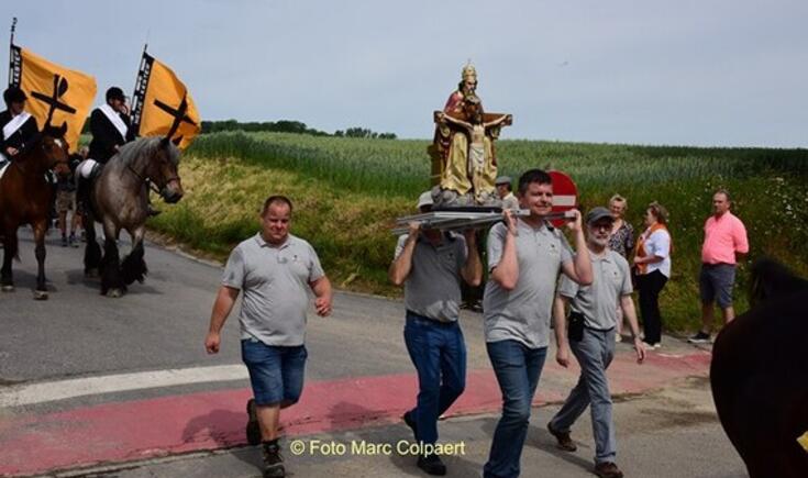 Paardenprocessie van start.- Foto Marc Colpaert