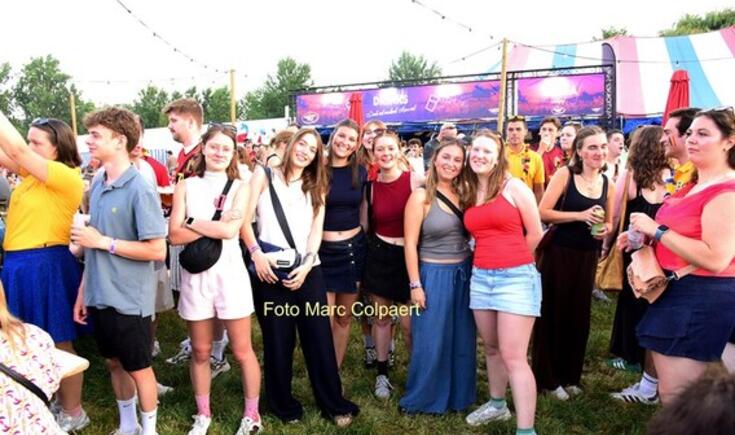 Feest in Herfelingen.- Foto Marc Colpaert