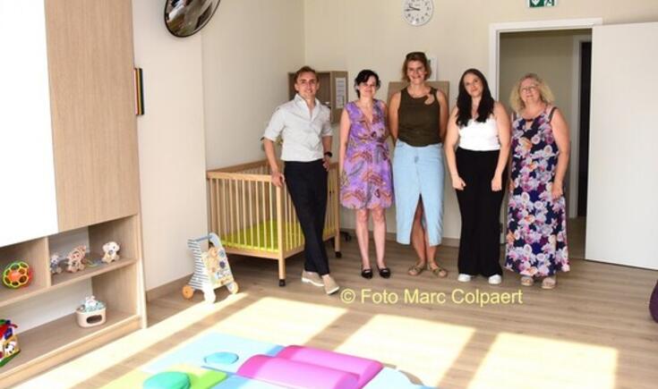 Vince, Peggy, Sofie, Amber en Sara in de nieuwe locatie.- Foto Marc Colpaert