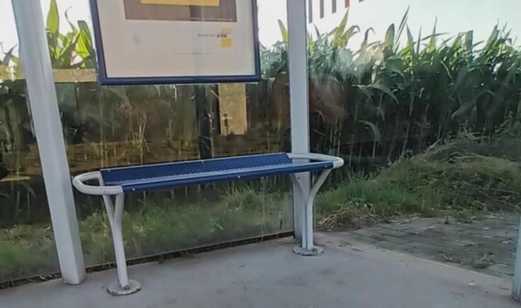 Het blokje op de grond zorgt voor een gevaar.- Foto Marc Colpaert