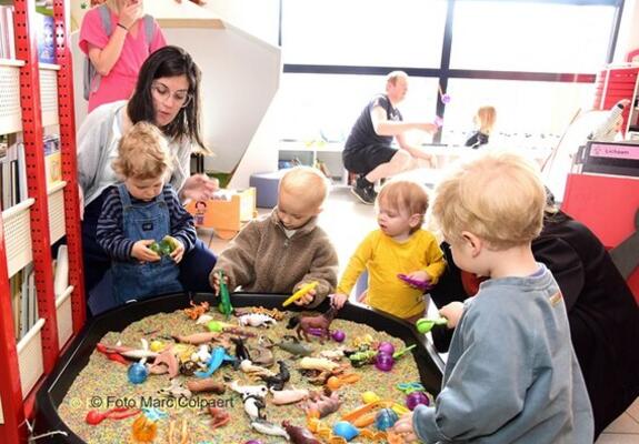 Extra plezierig voor kinderen in de bib.- Foto Marc Colpaert
