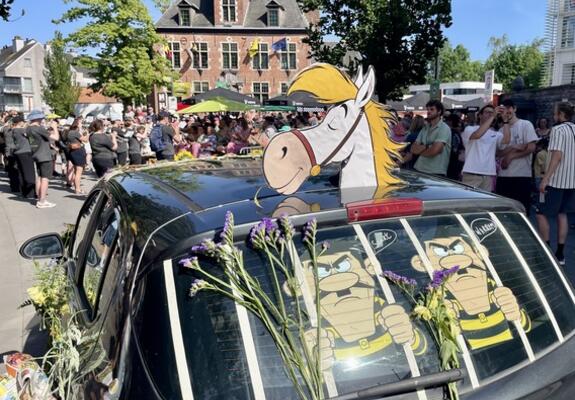 Het thema van de bloemencorso was dit jaar stripfiguren.