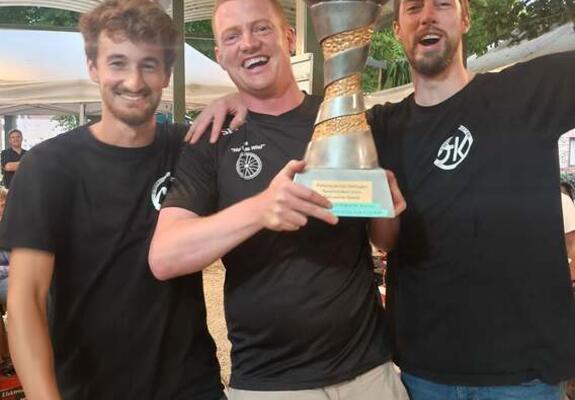 De Oetingse Kameroeten winnen.- Foto Marc Colpaert 