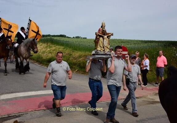 Paardenprocessie van start.- Foto Marc Colpaert