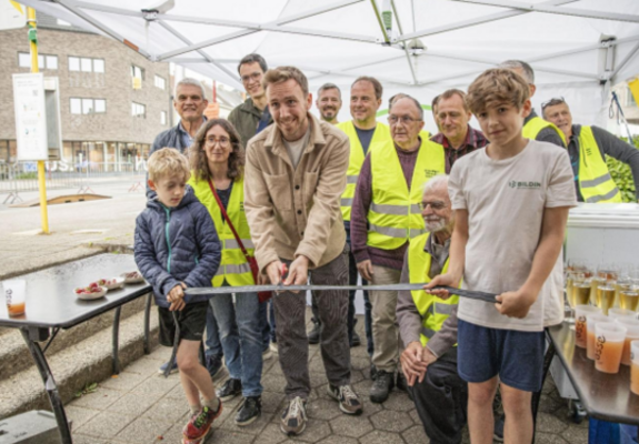 plechtig geopend,  ingezonden foto
