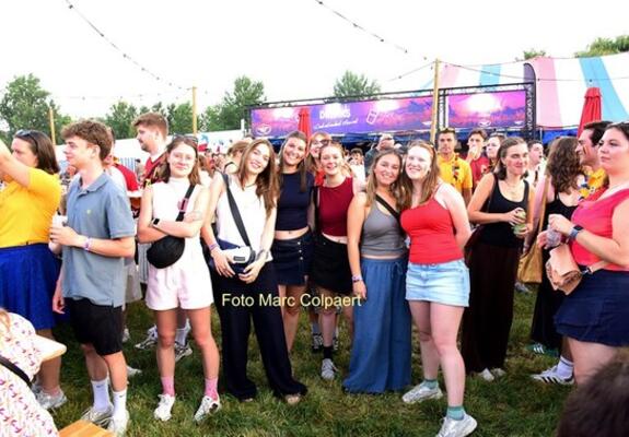 Feest in Herfelingen.- Foto Marc Colpaert