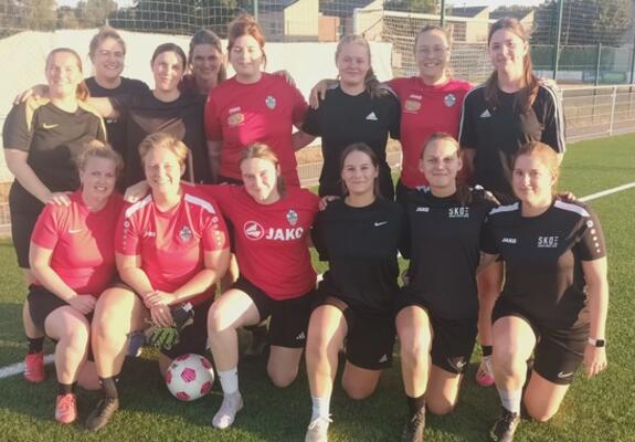 De dames tijdens de eerste training.- Foto Marc Colpaert