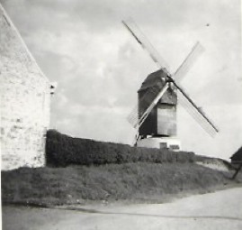 Caremberg_molen_in_lettelingen